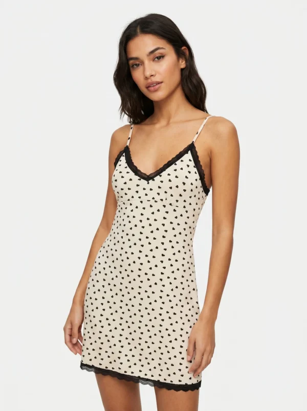 Vanilla Sweetheart Lace Nightdress